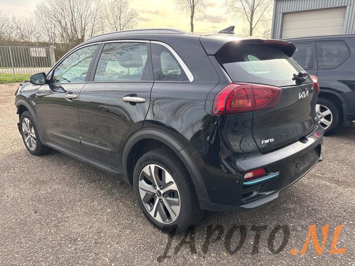 Kia Niro I E-Niro 64 kWh Vehículo de desguace (2021, Negro)