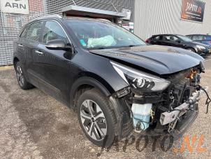 Kia Niro I E-Niro 64 kWh Vehículo de desguace (2021, Negro)