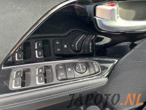 Kia Niro I E-Niro 64 kWh Vehículo de desguace (2021, Negro)