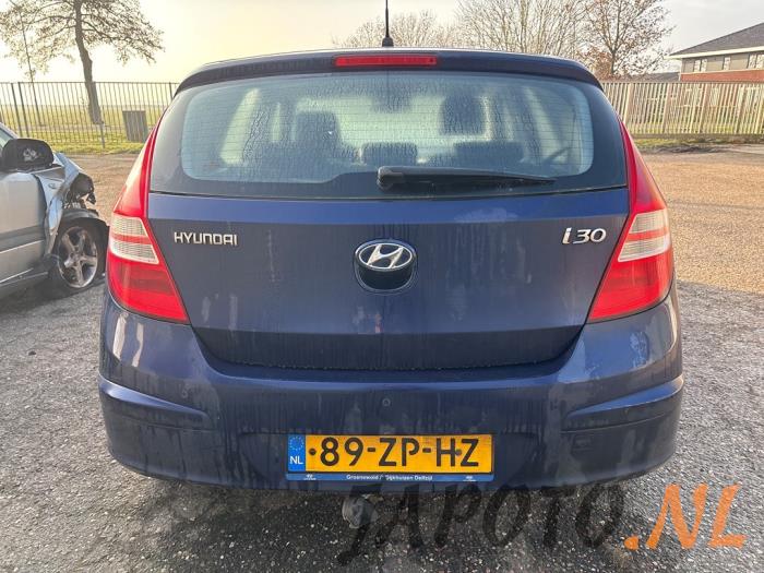 Hyundai i30 1.6 CVVT 16V Samochód złomowany (2008, Niebieski)