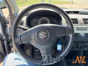 Suzuki Swift 1.3 VVT 16V Épave (2010, Gris)