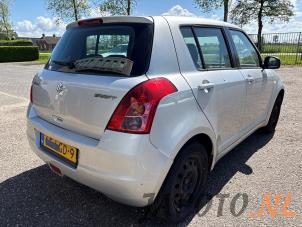 Suzuki Swift 1.3 VVT 16V Épave (2010, Gris)