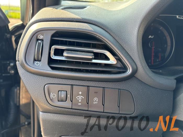 Hyundai I30 Fastback Épave (2021)
