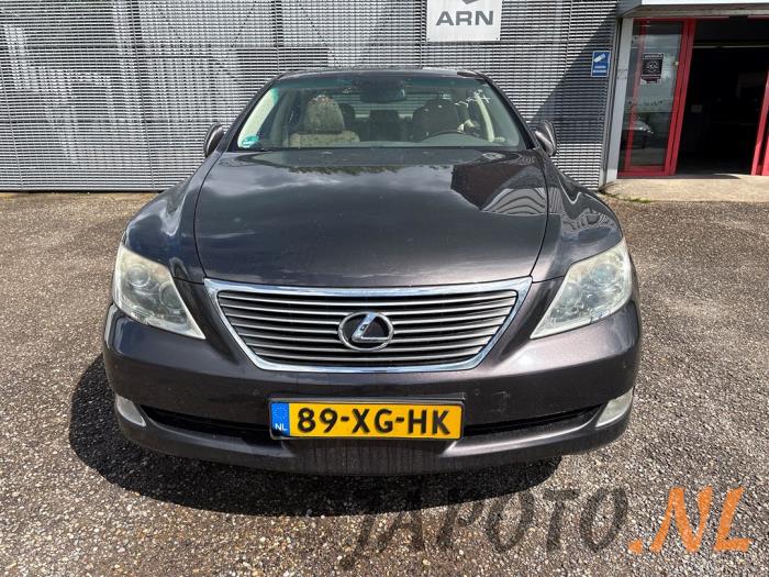 Lexus LS 460 4.6 32V VVT-i Vehículo de desguace (2007, Marrón)