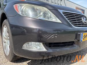 Lexus LS 460 4.6 32V VVT-i Vehículo de desguace (2007, Marrón)