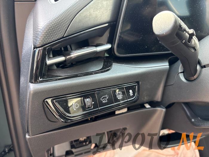 Kia Niro II 1.6 GDI Hybrid Épave (2025, Vert)