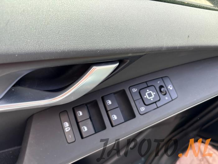 Kia Niro II 1.6 GDI Hybrid Épave (2025, Vert)