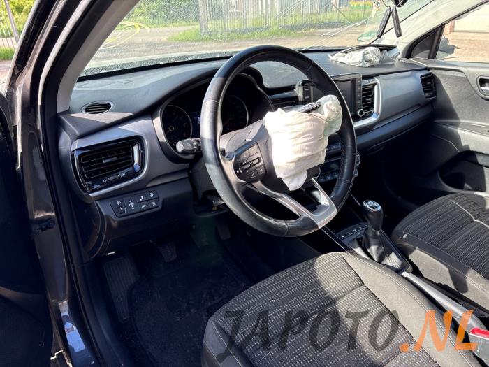 Kia Stonic 1.0i T-GDi 12V Épave (2019, Graphite)