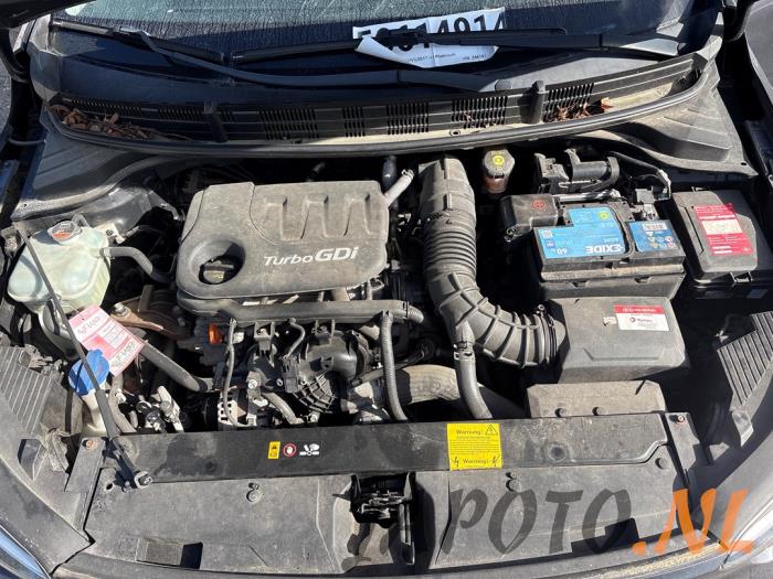 Kia Stonic 1.0i T-GDi 12V Épave (2019, Graphite)