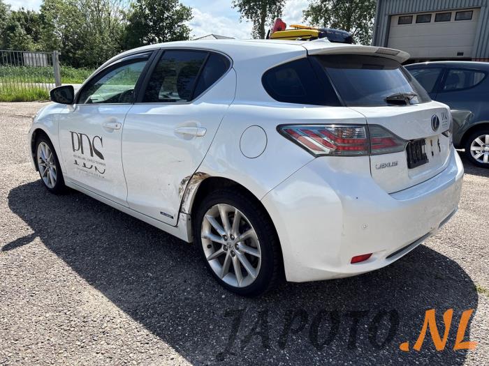 Lexus CT 200h 1.8 16V Samochód złomowany (2011, Bialy)