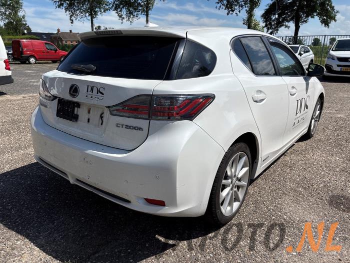 Lexus CT 200h 1.8 16V Samochód złomowany (2011, Bialy)