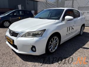 Lexus CT 200h 1.8 16V Samochód złomowany (2011, Bialy)