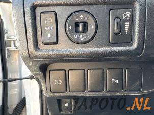 Lexus CT 200h 1.8 16V Samochód złomowany (2011, Bialy)