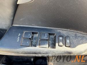 Lexus CT 200h 1.8 16V Samochód złomowany (2011, Bialy)