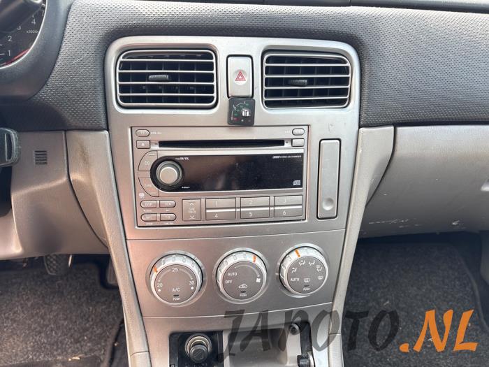 Subaru Forester 2.0 16V X Vehículo de desguace (2007, Gris)