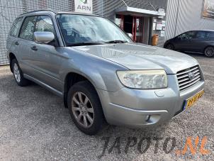 Subaru Forester 2.0 16V X Vehículo de desguace (2007, Gris)