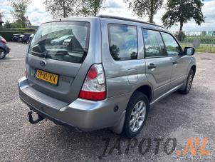 Subaru Forester 2.0 16V X Vehículo de desguace (2007, Gris)