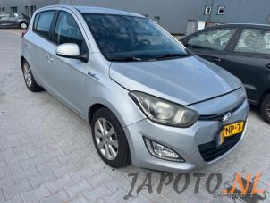Hyundai i20 1.2i 16V Vehículo de desguace (2012, Gris)