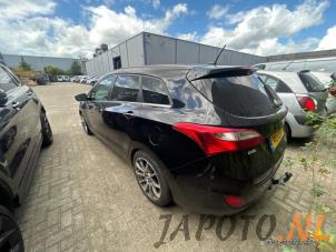 Hyundai i30 Wagon 1.6 GDI Blue 16V Vehículo de desguace (2012, Negro)