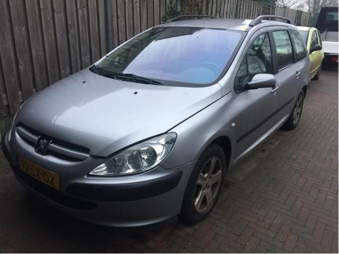 Peugeot 307 Break 2.0 16V Schrottauto (2007, Grau)