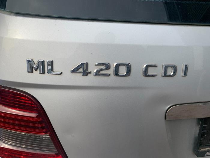 Mercedes ML II 4.0 ML-420 CDI 4-Matic V8 32V Épave (2008, Gris argenté)