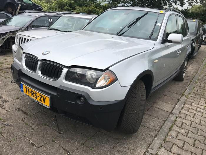 BMW X3 3.0i xDrive 24V Salvage vehicle (2005, Gray)