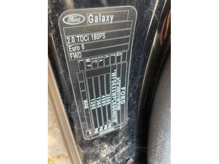 Ford Galaxy 2.0 TDCi 180 16V Épave (2016, Noir)