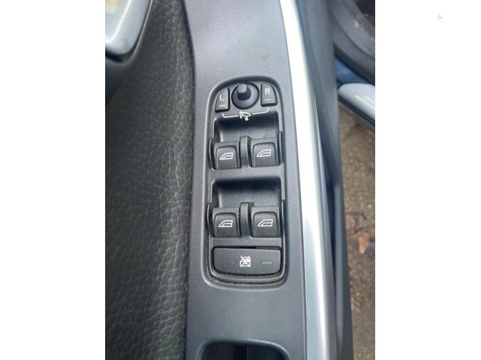 Volvo XC60 I 2.4 D5 20V AWD Épave (2008, Bleu)