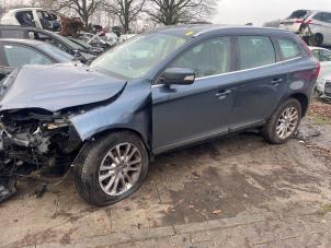 Volvo XC60 I 2.4 D5 20V AWD Épave (2008, Bleu)