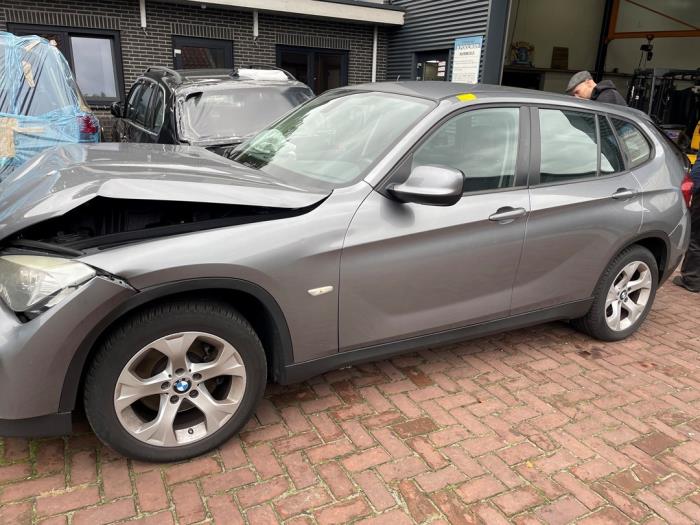 BMW X1 xDrive 25i 3.0 24V Épave (2010, Gris)