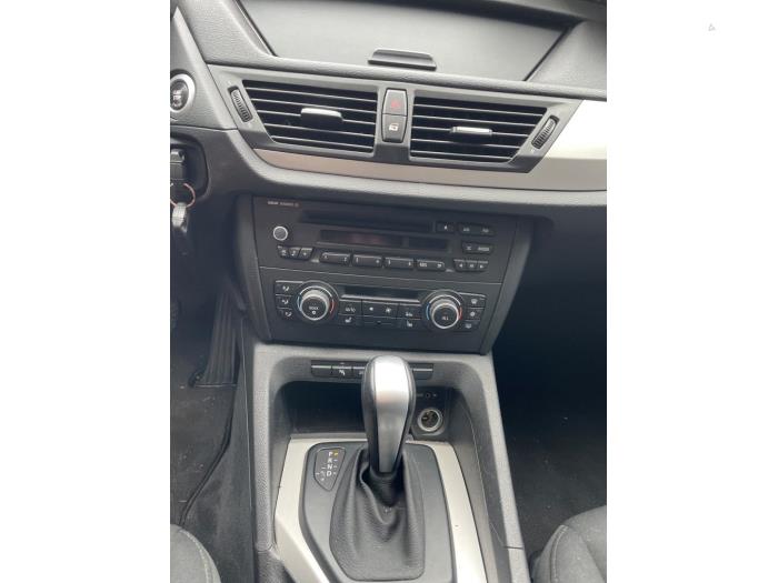 BMW X1 xDrive 25i 3.0 24V Épave (2010, Gris)