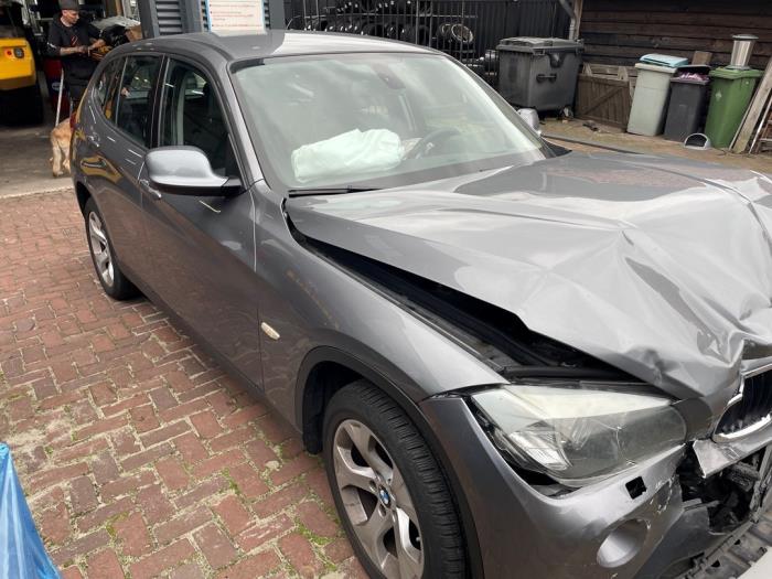 BMW X1 xDrive 25i 3.0 24V Épave (2010, Gris)