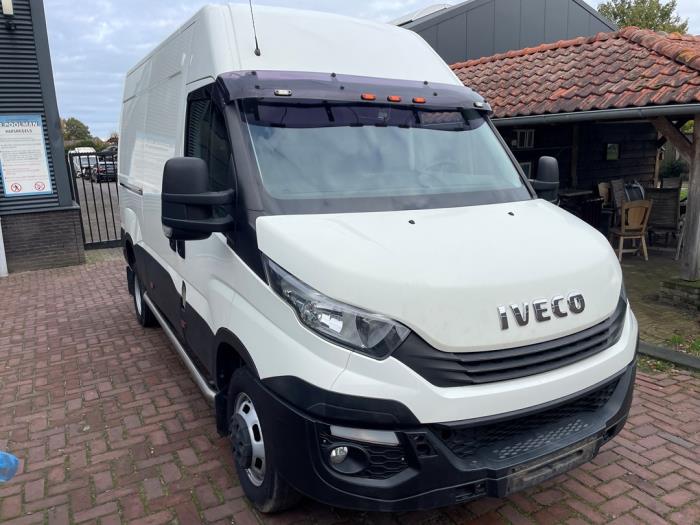 Iveco New Daily VI 35C18, 40C18, 50C18, 65C18, 70C18, 35S18 Samochód złomowany (2017, Bialy)