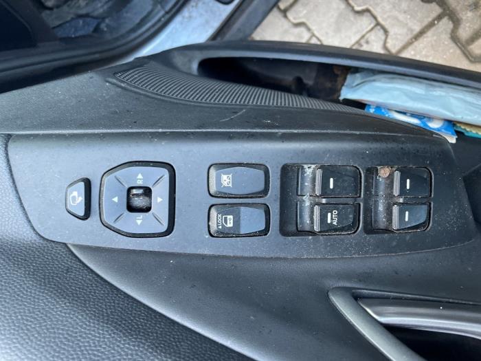 Hyundai iX35 2.0 CRDi 16V 4x4 Vehículo de desguace (2013, Gris)