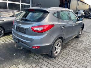 Hyundai iX35 2.0 CRDi 16V 4x4 Vehículo de desguace (2013, Gris)