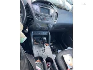 Hyundai iX35 2.0 CRDi 16V 4x4 Vehículo de desguace (2013, Gris)