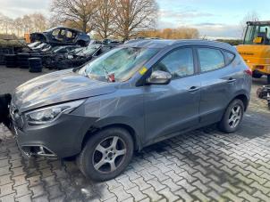 Hyundai iX35 2.0 CRDi 16V 4x4 Vehículo de desguace (2013, Gris)