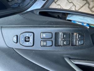 Hyundai iX35 2.0 CRDi 16V 4x4 Vehículo de desguace (2013, Gris)