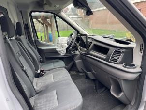 Ford Transit 2.0 TDCi 16V Eco Blue mHEV 170 Épave (2023, Gris)