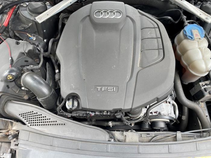 Audi A5 Sportback 2.0 40 TFSI Mild Hybrid 16V Vehículo de desguace (2018, Gris)