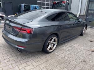 Audi A5 Sportback 2.0 40 TFSI Mild Hybrid 16V Vehículo de desguace (2018, Gris)