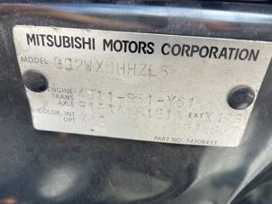 Mitsubishi Outlander 2.0 16V PHEV 4x4 Vehículo de desguace (2014, Negro)