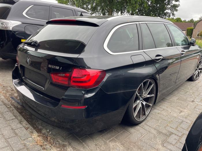 BMW 5 serie Touring 528i 24V Vehículo de desguace (2012, Negro)