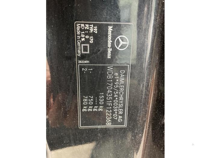 Mercedes SLK 2.0 200 K 16V Vehículo de desguace (2000, Negro)