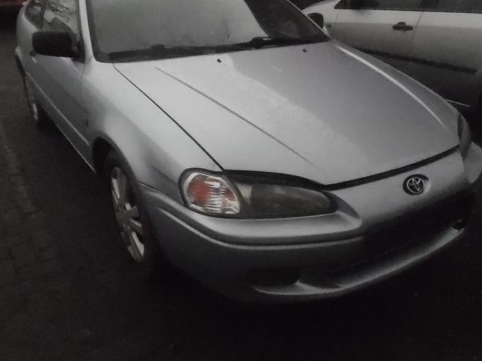 Toyota Paseo 1.5i,GT MPi 16V Épave (1996, Gris)