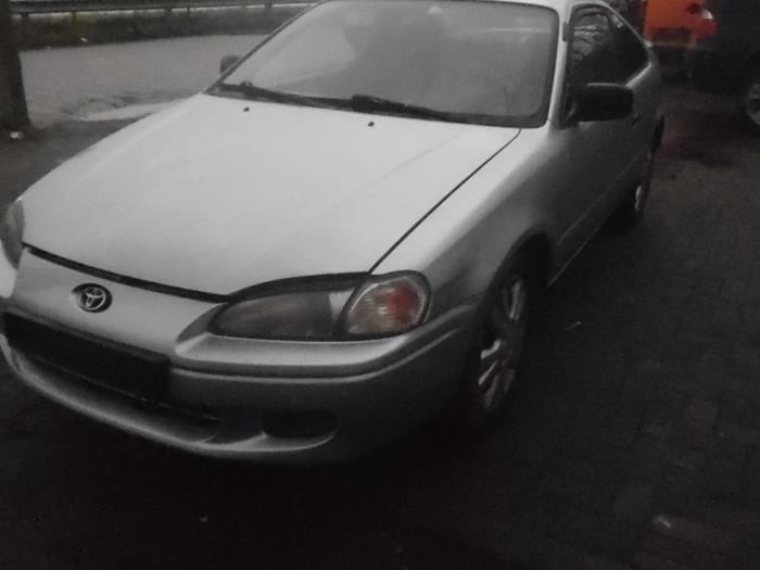 Toyota Paseo 1.5i,GT MPi 16V Épave (1996, Gris)
