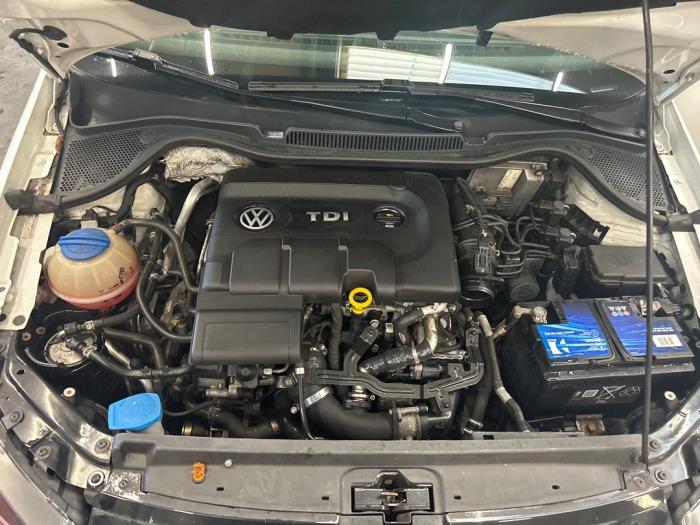 Volkswagen Polo V 1.4 TDI DPF BlueMotion technology Schrottauto (2014, Weiß)