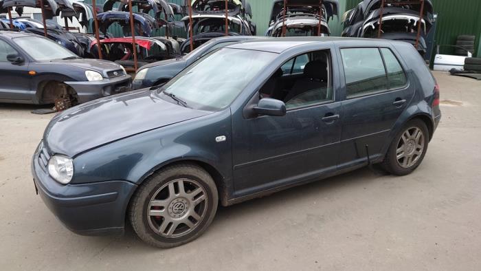 Volkswagen Golf IV 1.8 20V Schrottauto (1998, Grau)