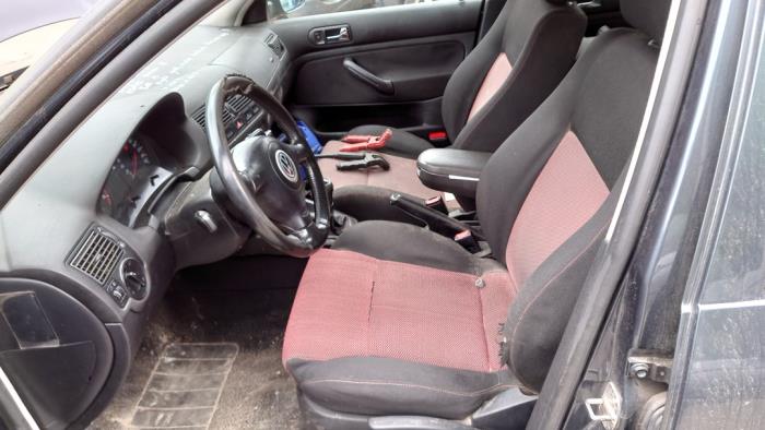 Volkswagen Golf IV 1.8 20V Schrottauto (1998, Grau)