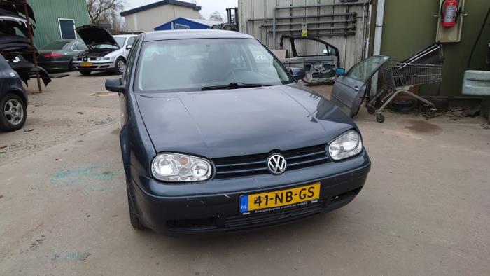 Volkswagen Golf IV 1.8 20V Schrottauto (1998, Grau)